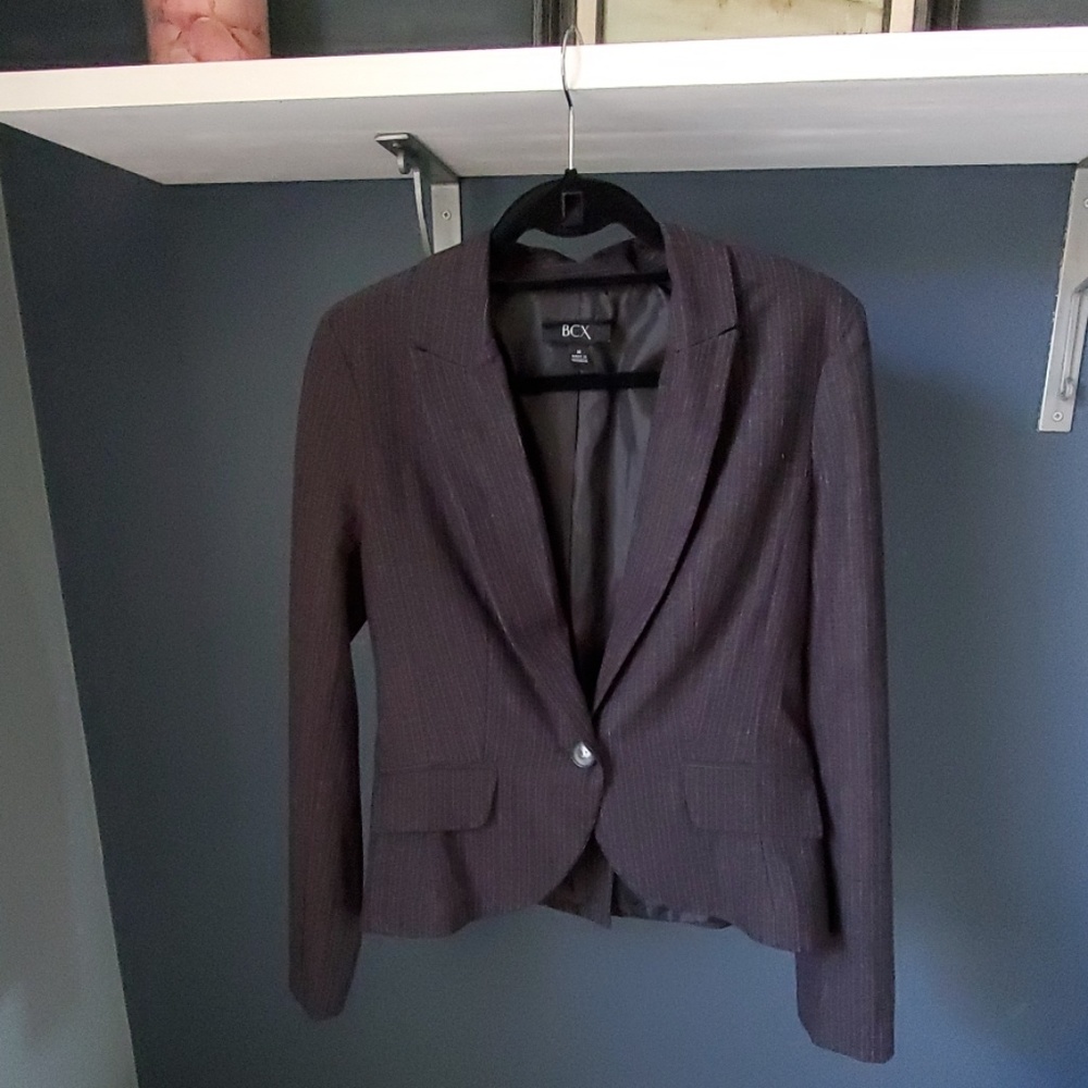 EUC BCX dark gray blazer